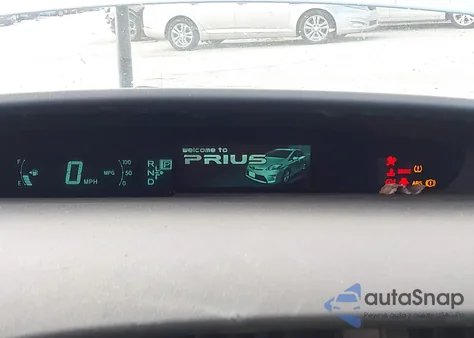 2015 Toyota Prius Three z USA, uszkodzony, nr VIN JTDKN3DU9F0469539